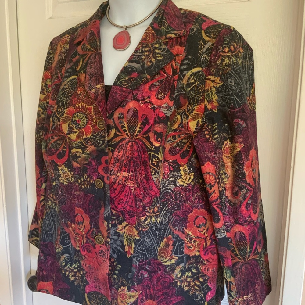 CHICO’S… Vibrant Floral Blazer